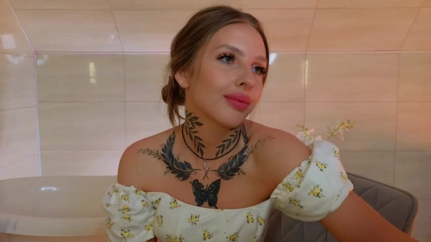 mia_chill Live Sex August 14, 2025