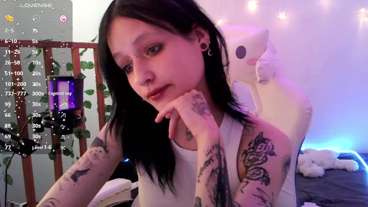 EsterErdmond Live Sex August 17, 2025