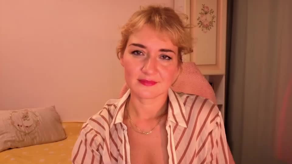 elviraforyou Live Sex August 19, 2025