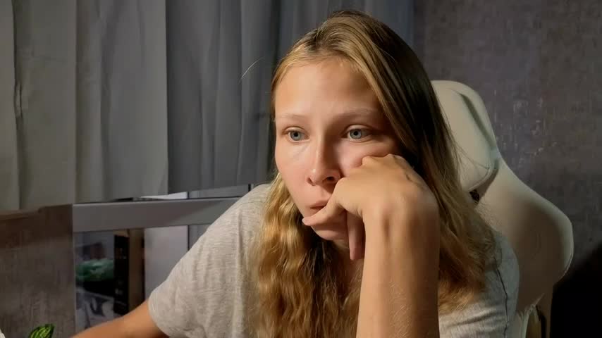 meek_cutie Live Sex August 19, 2025