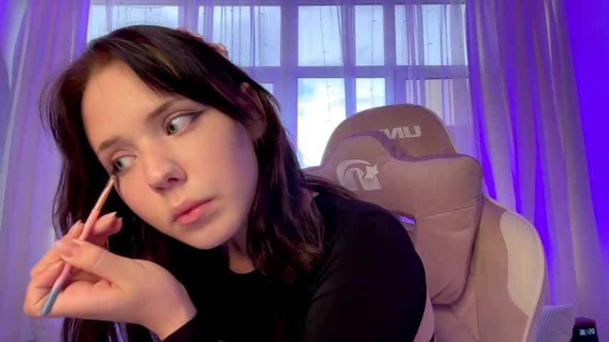 RoxyFloren Live Sex August 19, 2025