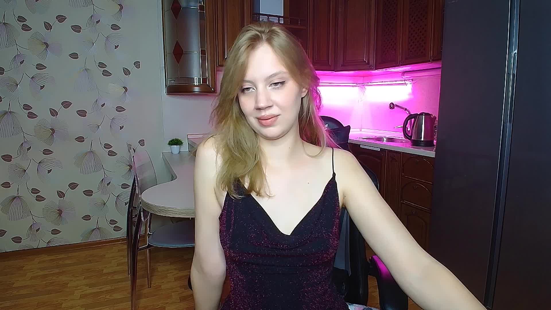 Nadins Live Sex August 21, 2025