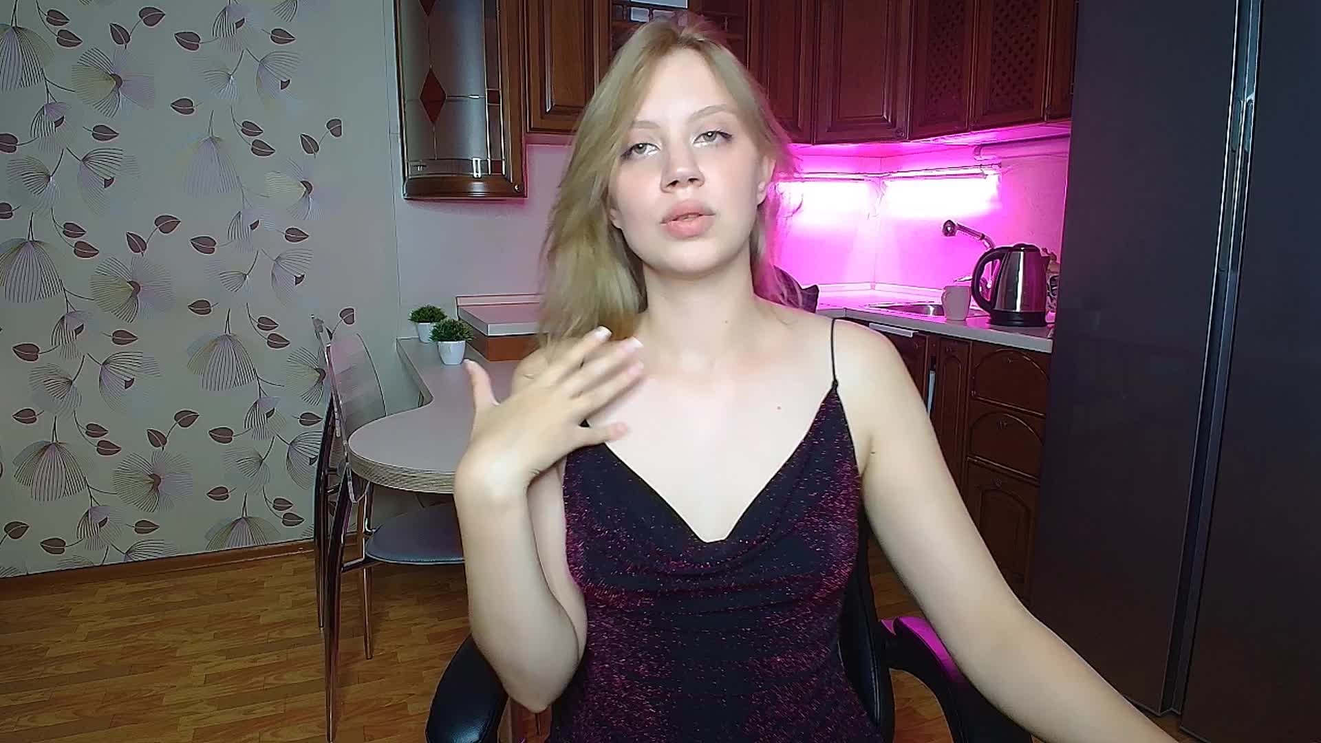 Nadins Live Sex August 21, 2025