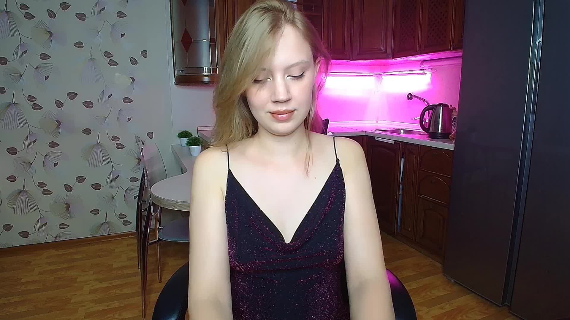 Nadins Live Sex August 21, 2025