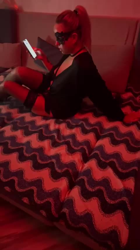 Perverse-family Live Sex August 23, 2025