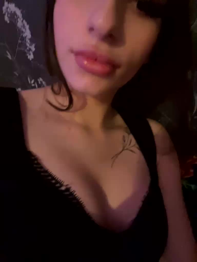 miiiia Live Sex August 25, 2025