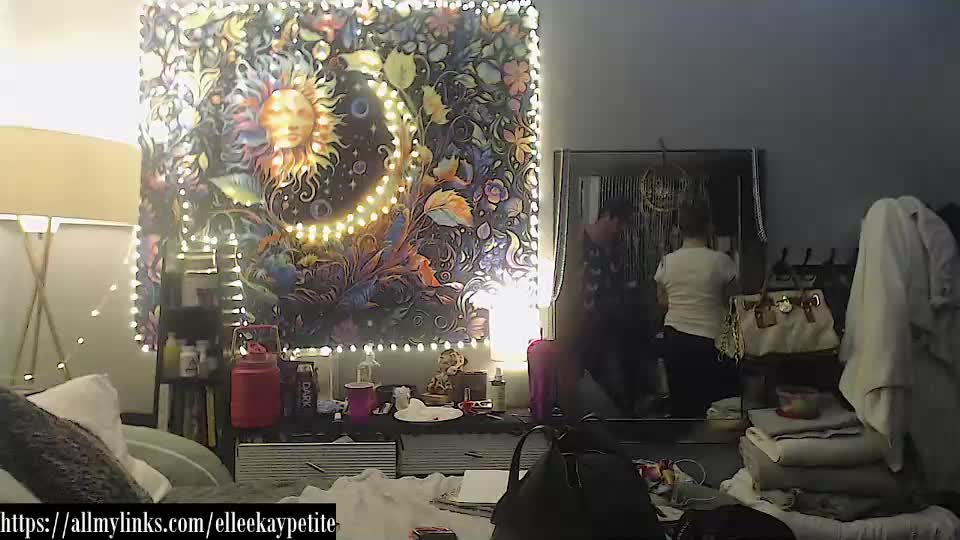 elleekaypetite Live Sex August 25, 2025