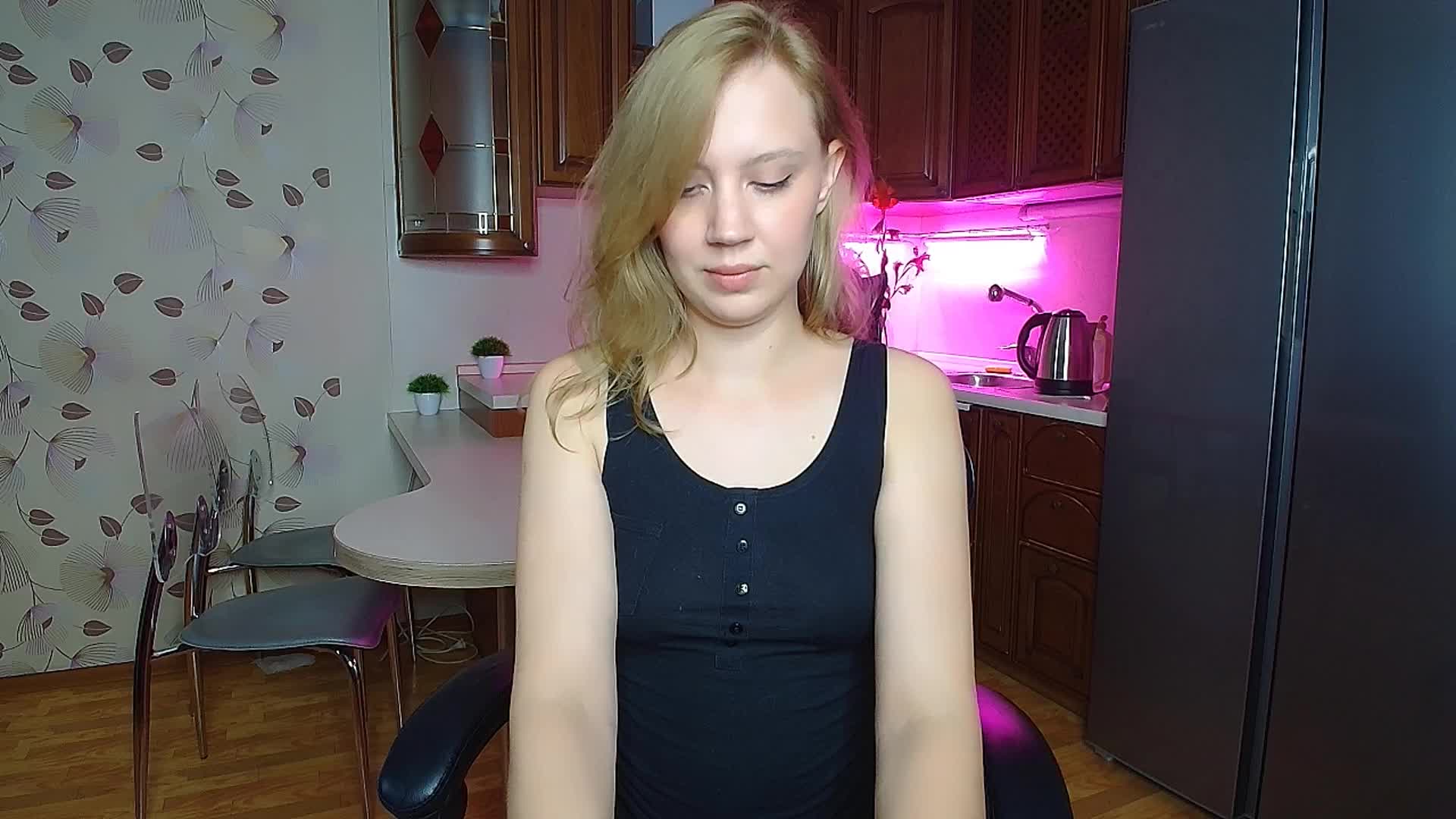 Nadins Live Sex August 25, 2025