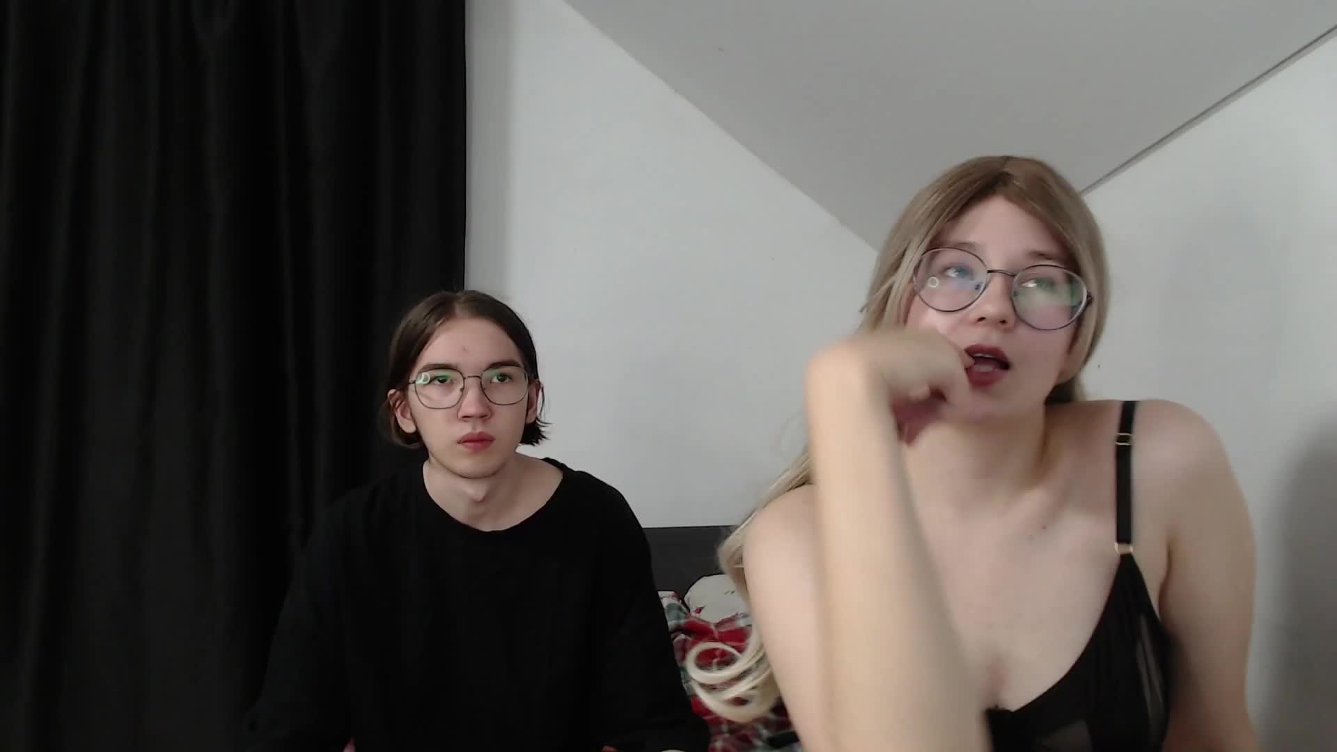 NpsButHot Live Sex August 25, 2025