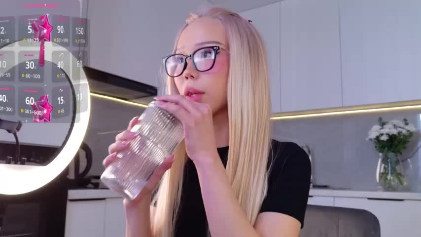 hinarin Live Sex August 26, 2025