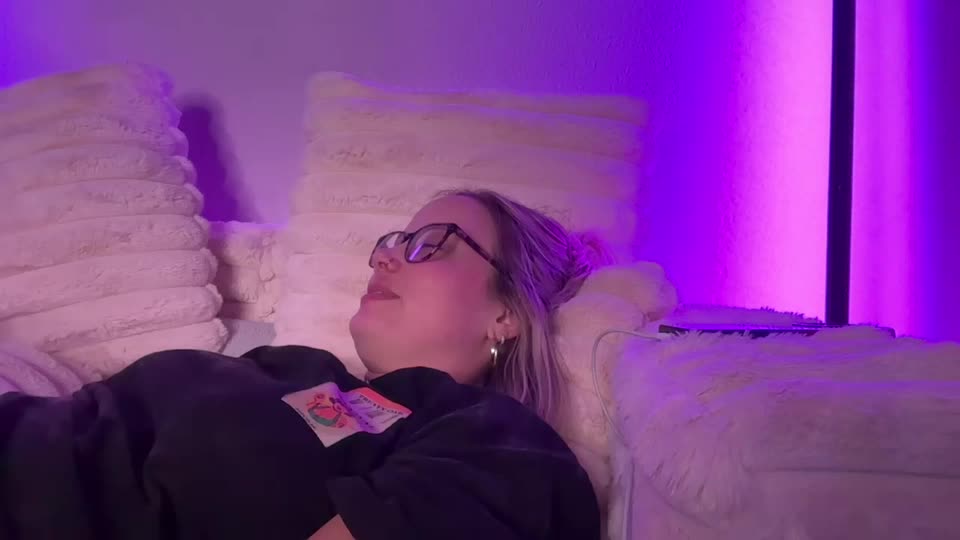 leanneluxecouple Live Sex August 27, 2025