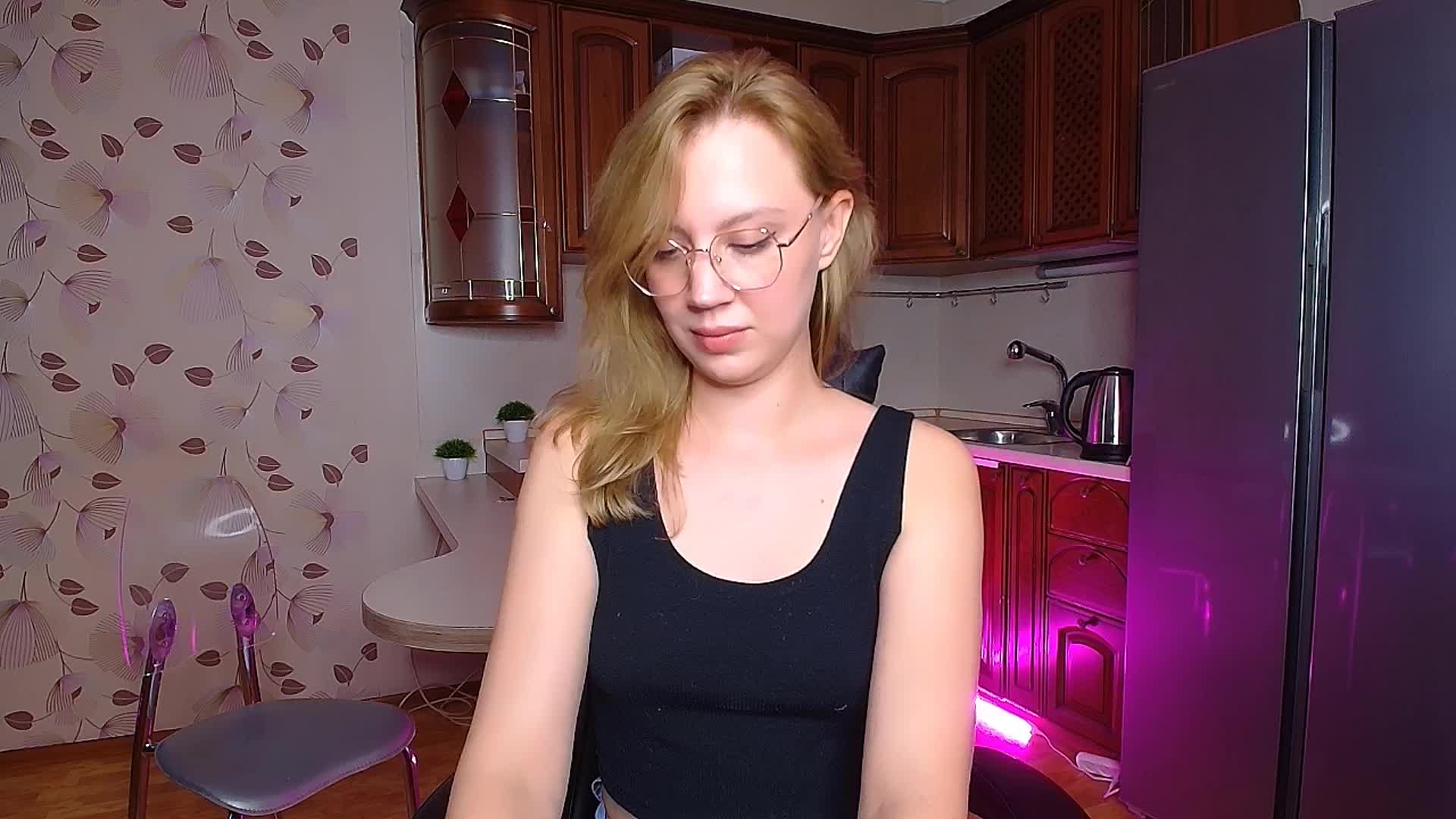 Nadins Live Sex August 29, 2025