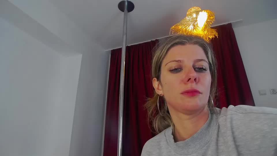 poker_facee_ Live Sex September 12, 2025