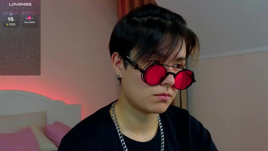 CharlieeAdams Live Sex September 17, 2025