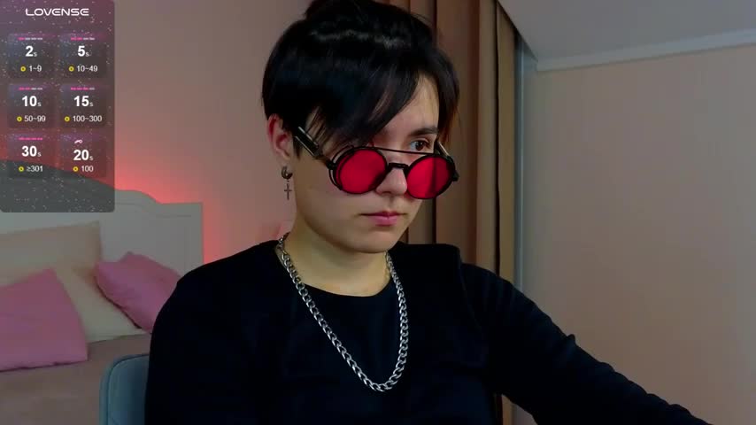 CharlieeAdams Live Sex September 17, 2025