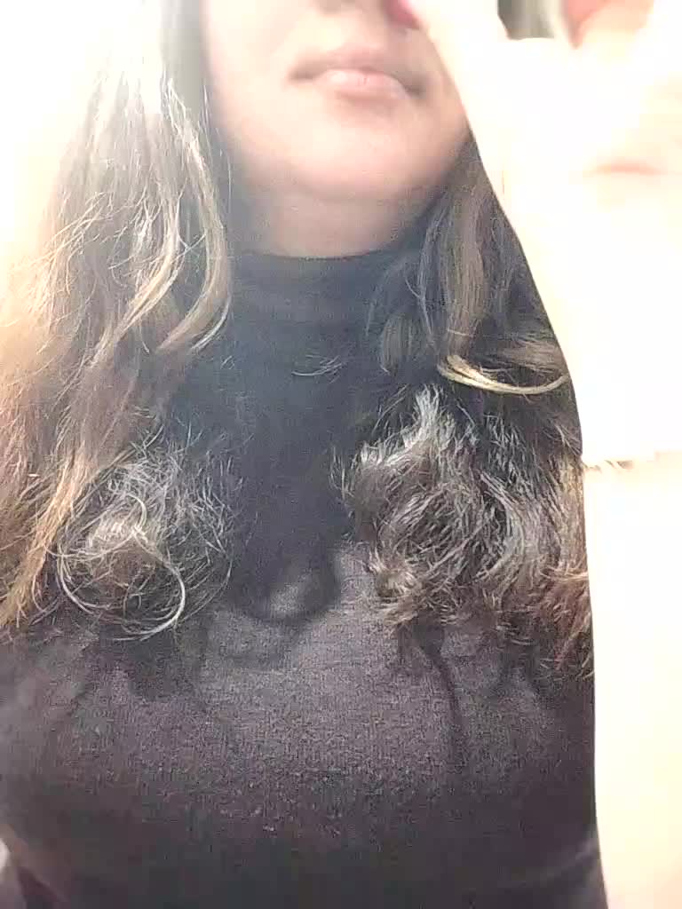 Mia883 Live Sex September 17, 2025