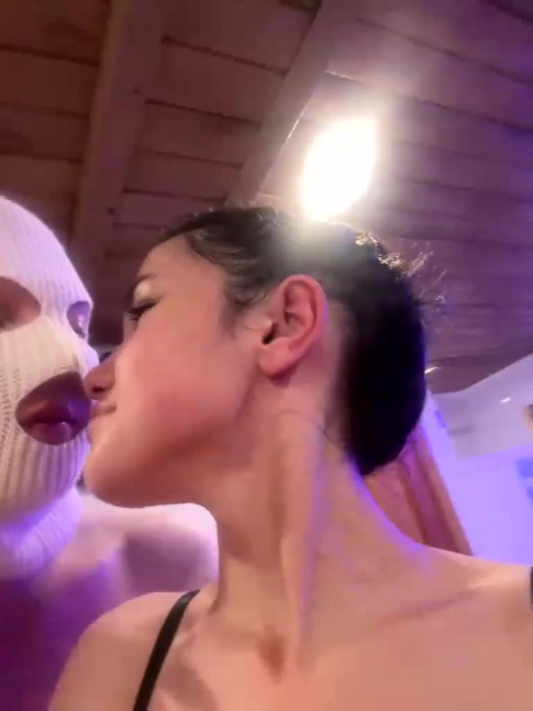 CaramelVapour Live Sex September 17, 2025