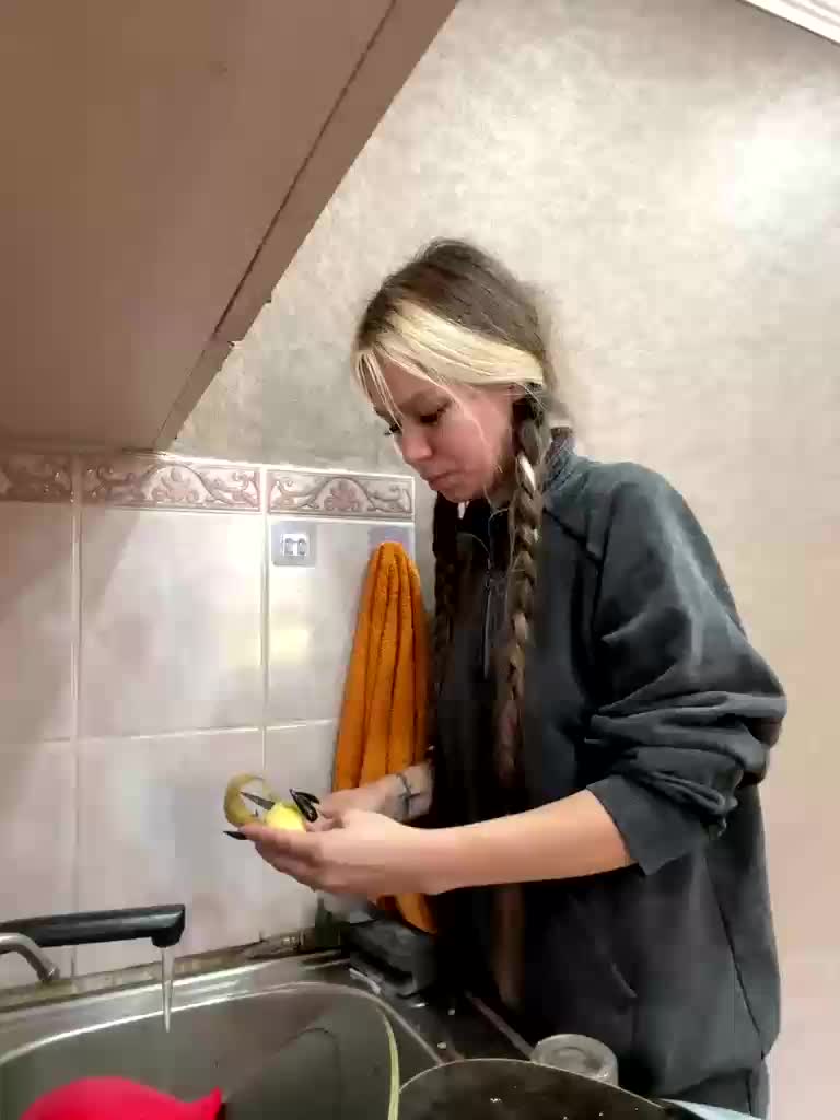 askorbinkiii Live Sex September 18, 2025