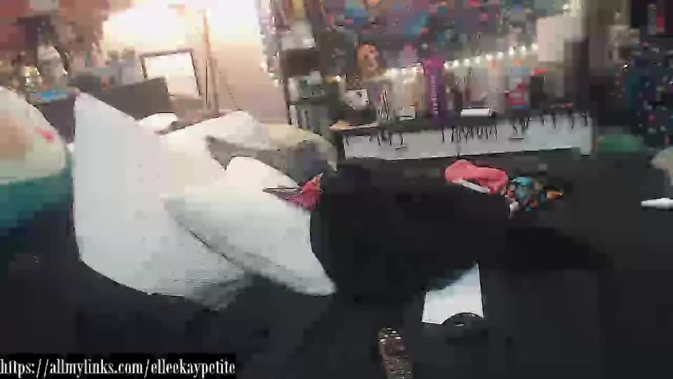 elleekaypetite Live Sex September 18, 2025