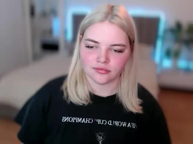 Lindablossom Live Sex September 18, 2025