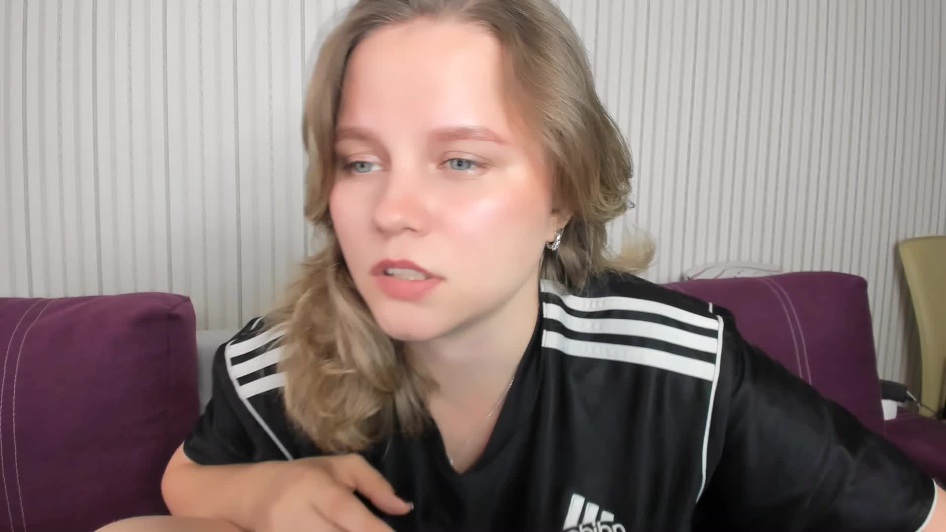 WebSamkaa Live Sex September 19, 2025