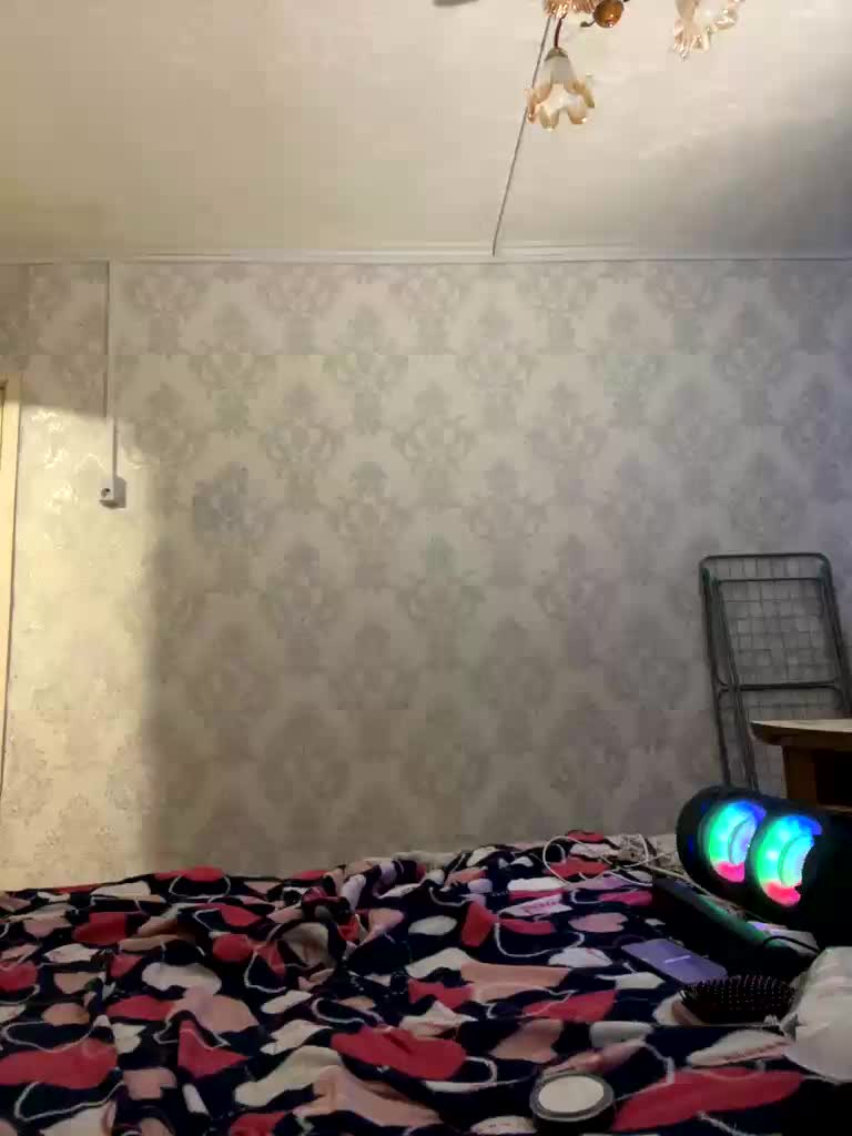 Twiksy Live Sex September 19, 2025