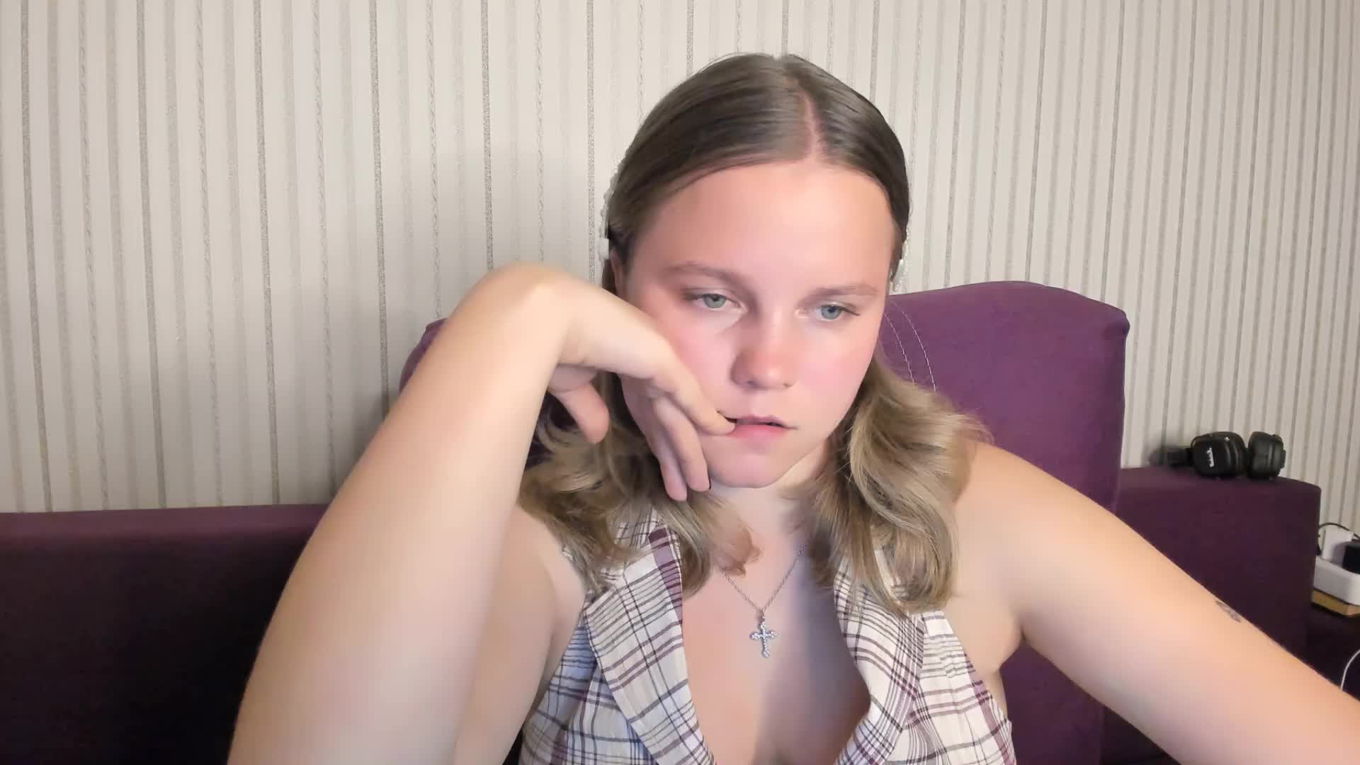 WebSamkaa Live Sex September 28, 2025