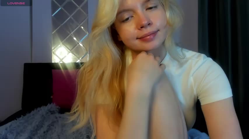 AlisaGoldie Live Sex October 1, 2025