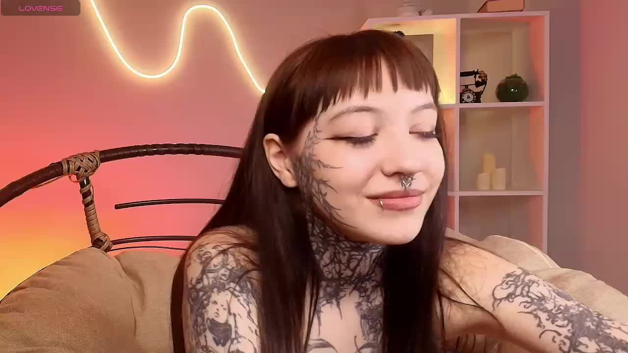 EmmaWillis Live Sex October 3, 2025