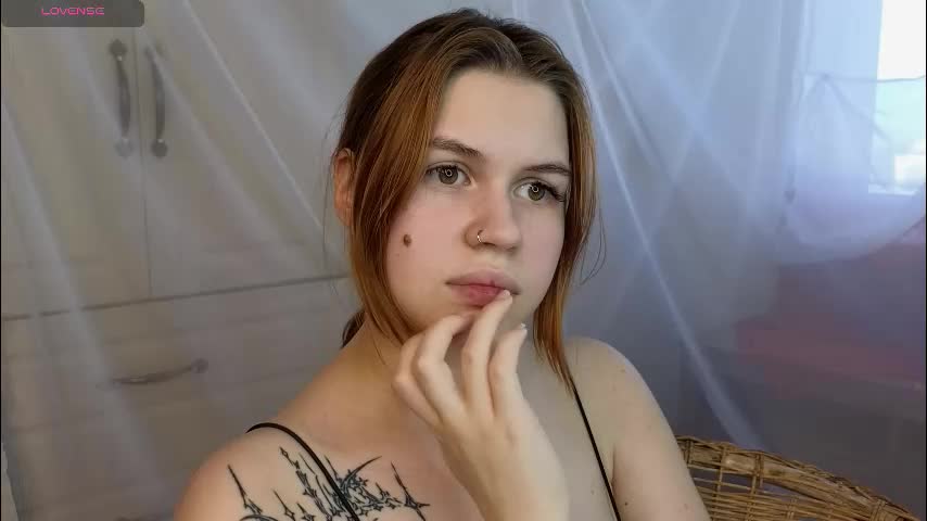 harrieteasley Live Sex October 6, 2025