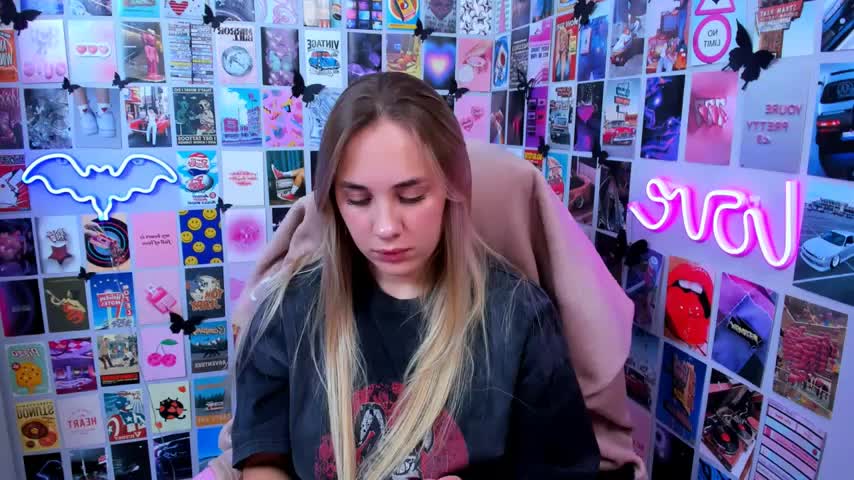 MiaMilas Live Sex October 7, 2025