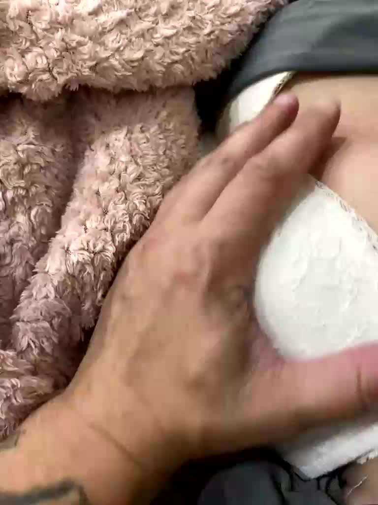 Gapeland Live Sex October 10, 2025