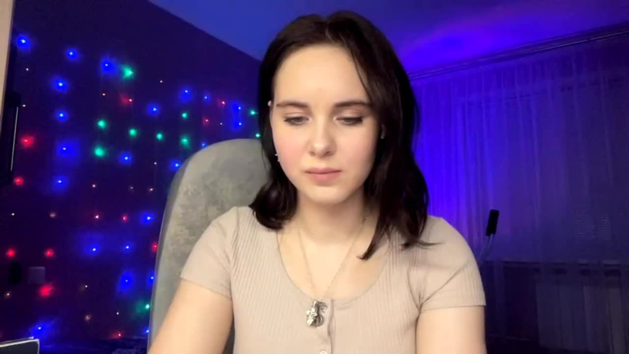 CANDY-LIPS-GIRL Live Sex October 13, 2025