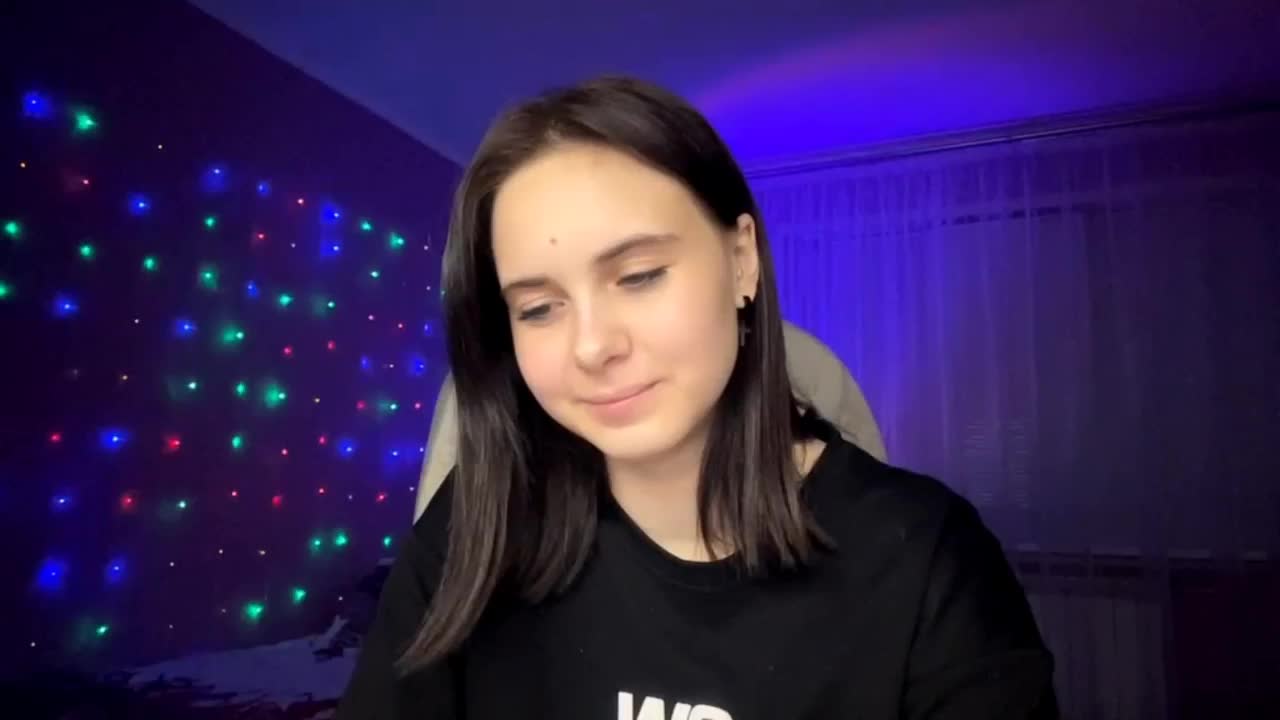 CANDY-LIPS-GIRL Live Sex October 14, 2025