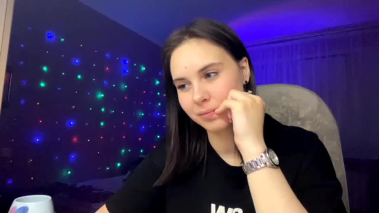 CANDY-LIPS-GIRL Live Sex October 14, 2025