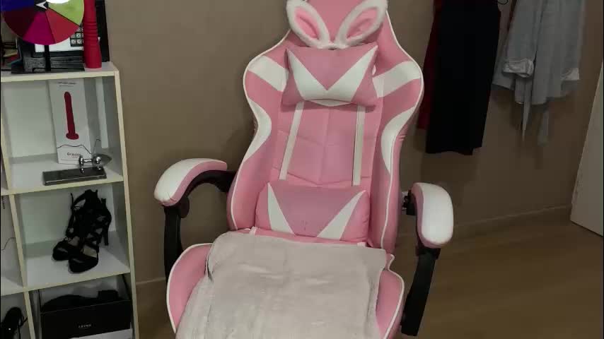 lucie_hot Live Sex October 14, 2025