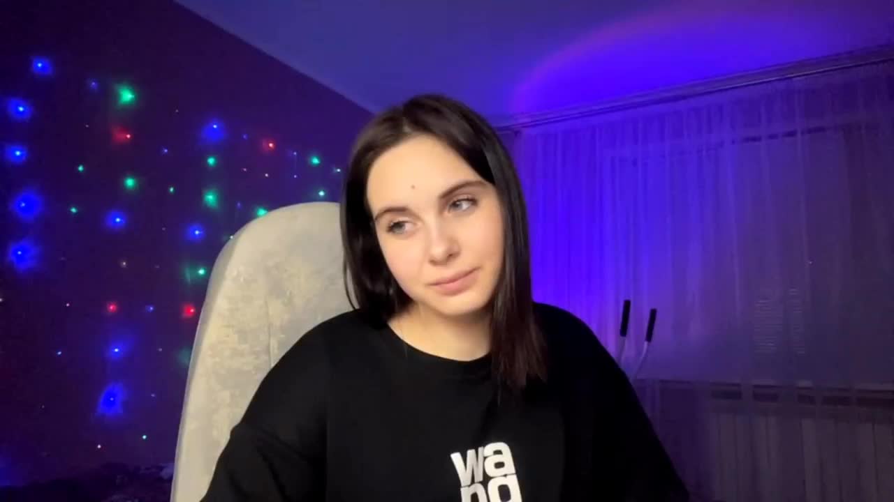 CANDY-LIPS-GIRL Live Sex October 14, 2025