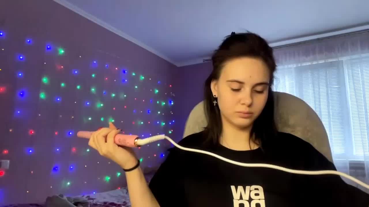 CANDY-LIPS-GIRL Live Sex October 14, 2025