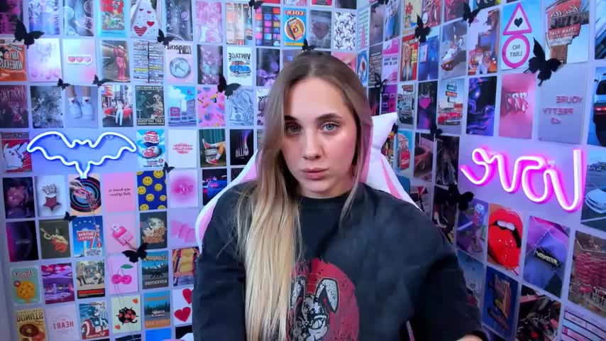 MiaMilas Live Sex October 17, 2025