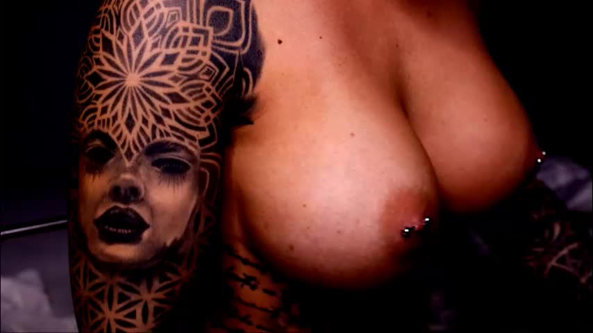 dee_waters Live Sex October 17, 2025