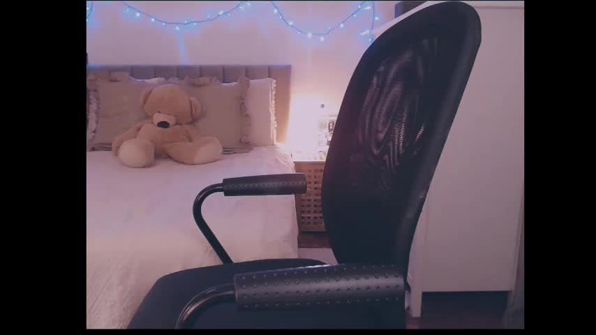 julialiones Live Sex October 29, 2025