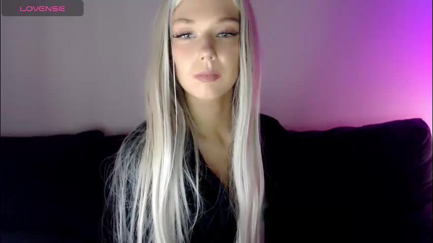 pervyblonde Live Sex October 28, 2025