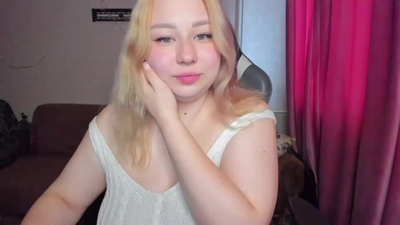 MilkaFoxy Live Sex November 4, 2025