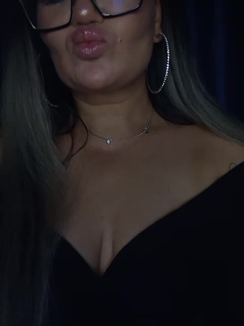 Brunetochkaaa Live Sex November 8, 2025