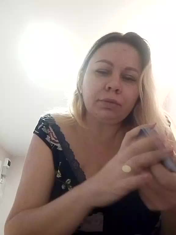 Anna1985 Live Sex November 8, 2025