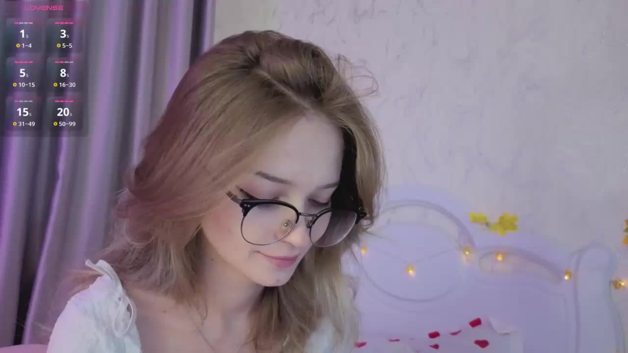 vialeta-baby Live Sex November 11, 2025