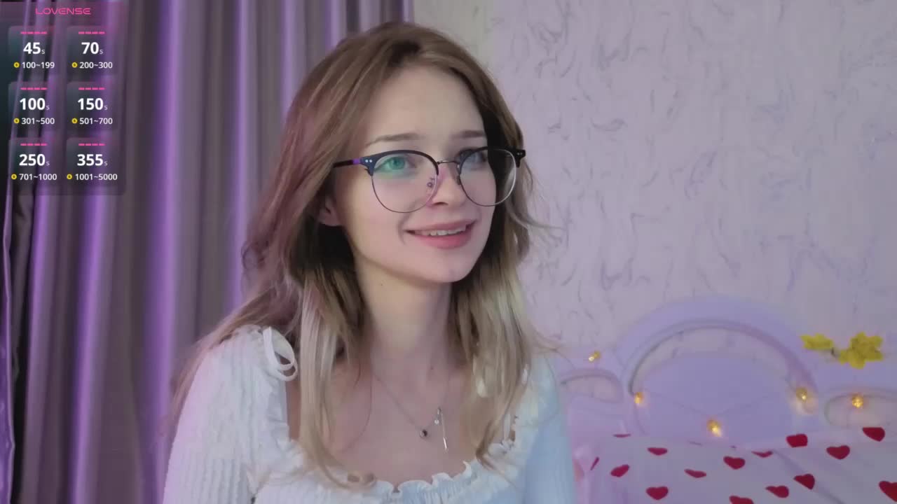 vialeta-baby Live Sex November 11, 2025