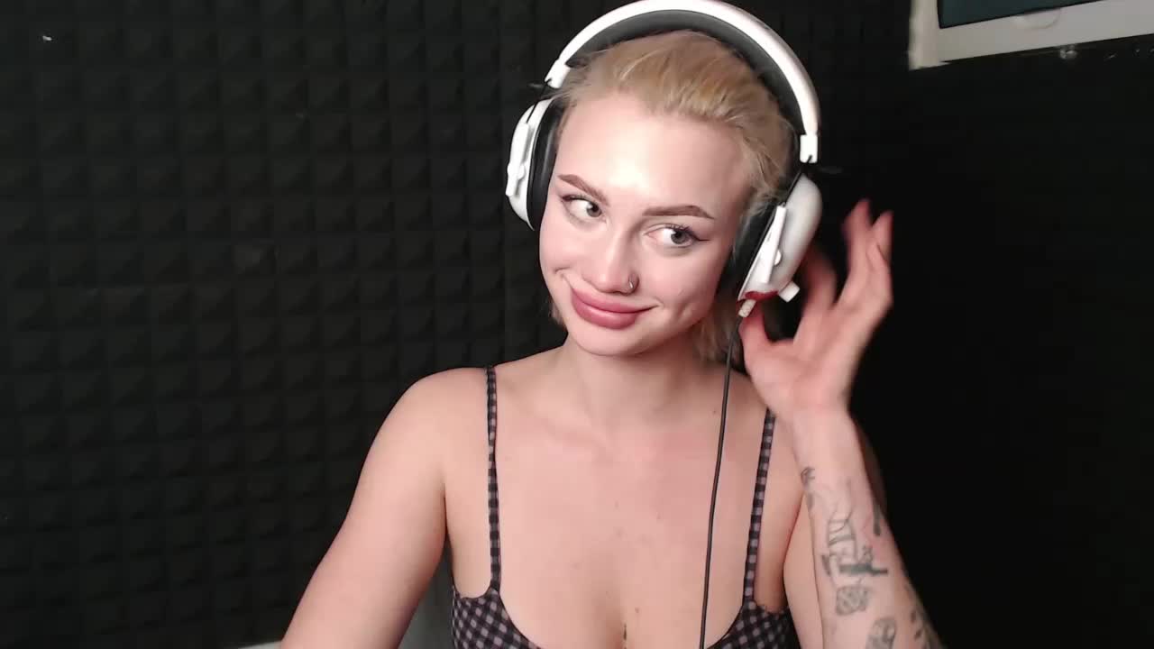 Ice-hot Live Sex November 11, 2025