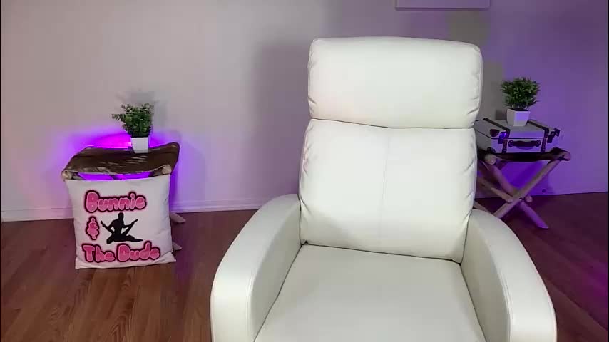 bunnieandthedude Live Sex November 11, 2025
