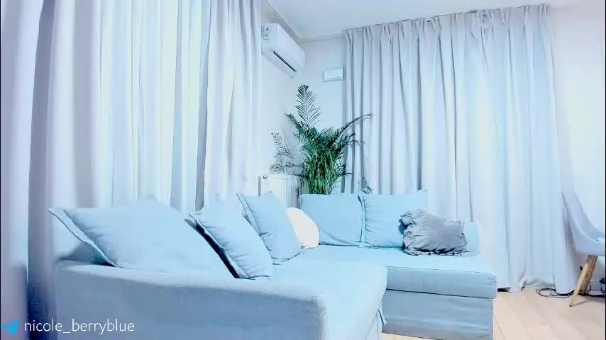 nicole_blueberry Live Sex November 12, 2025